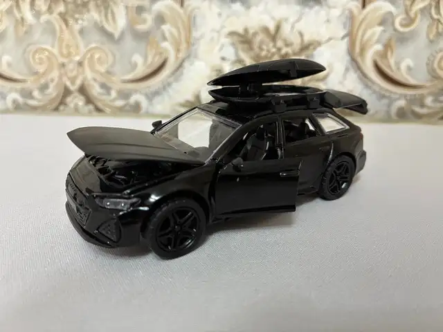 Железная машинка Audi RS6, Худжанд