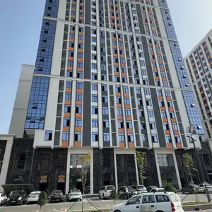 3-комн. квартира, 12 этаж, 140 м², Автоцентр, Корвон, Душанбе