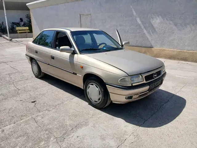Opel Astra F