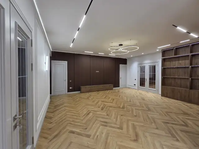 4-комн. квартира, 14 этаж, 218 м², И. Сомони, Душанбе