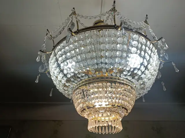 Люстра, Душанбе