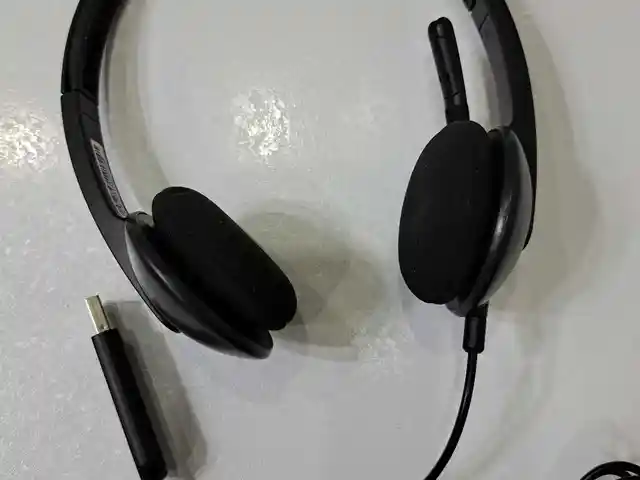 Наушники с микрофоном Logitech H340, Душанбе
