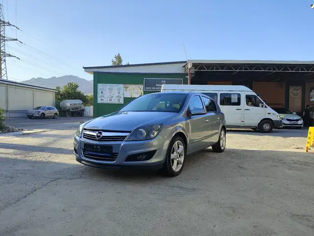 Opel Astra H