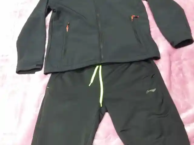 Спортивный комплект Li-ning, Худжанд