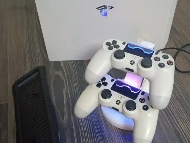 Игровая приставка Sony playstation 4 pro 1TB 4k 7.04, Душанбе