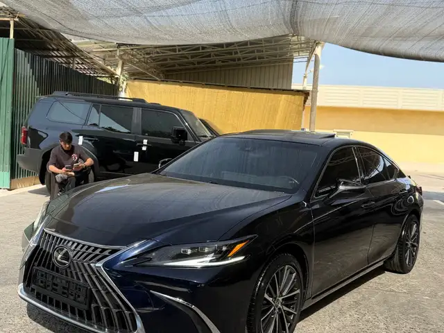 Lexus ES series