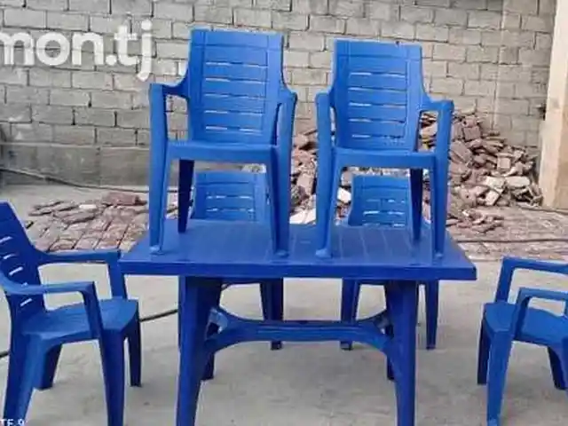 Стол и стулья, Душанбе