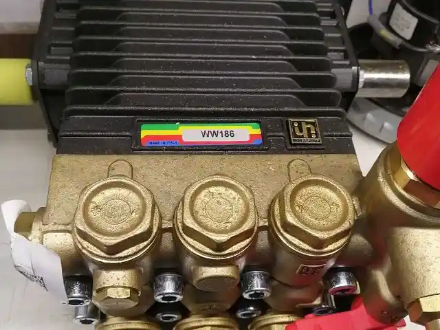 Мойка высокого давления Interpump, Душанбе