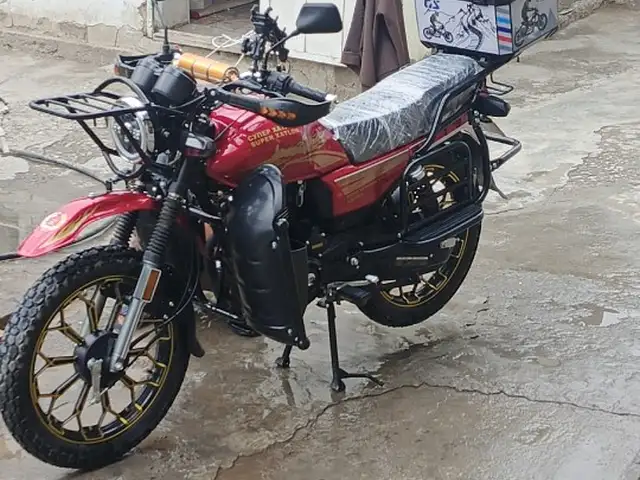 Мотоцикл Suzuki, Пенджикент