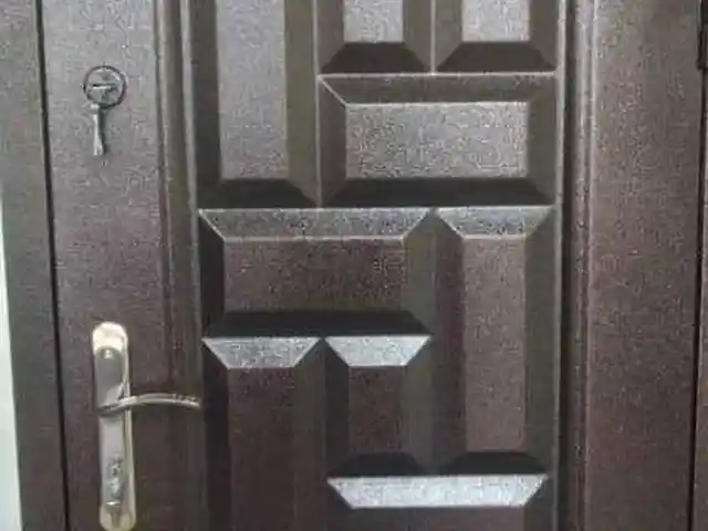 Дверь, Душанбе