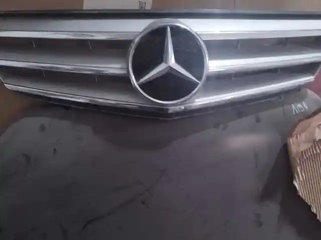 Облицовка от Mercedes -Benz W204, Душанбе