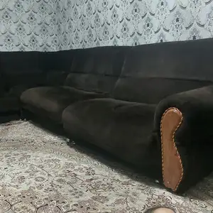 Диван, Гулистон (Қайроққум)