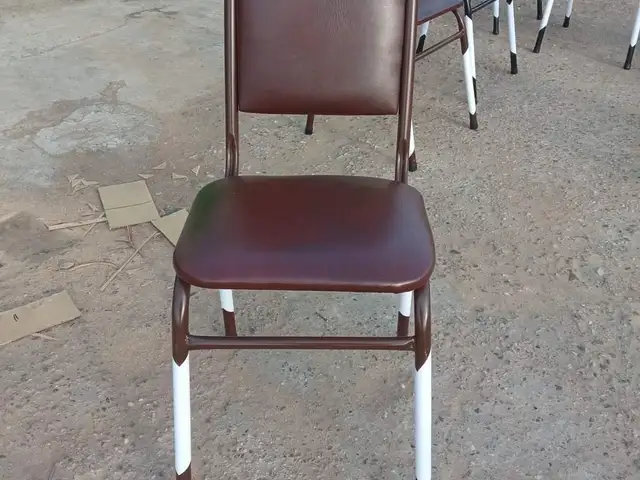 Стул, Душанбе