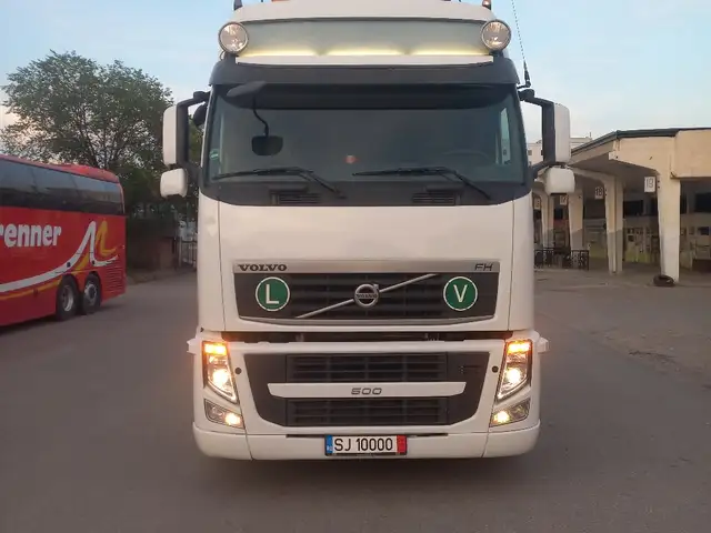 Седельный тягач Volvo FH 13 500 2011, Худжанд