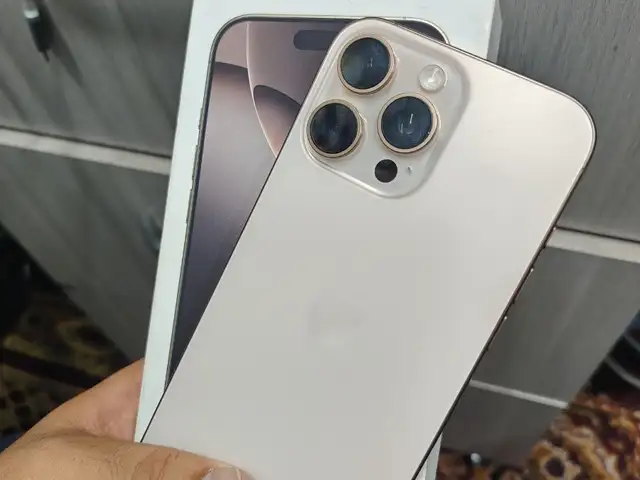 Apple iPhone 16 Pro Max, 256 gb, Natural Titanium, Душанбе
