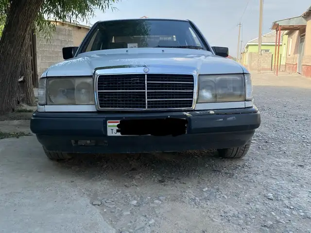 Mercedes-Benz W124