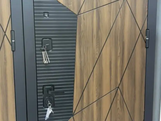 Дверь, Душанбе