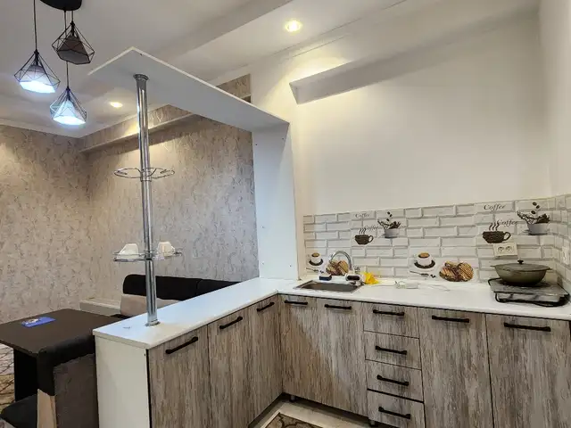1-комн. квартира, 3 этаж, 50 м², 18мкр, Хуҷанд