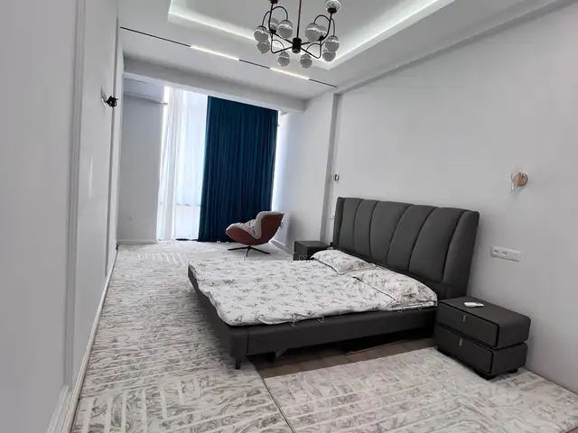 3-комн. квартира, 9 этаж, 130м², 20 мкр, Худжанд