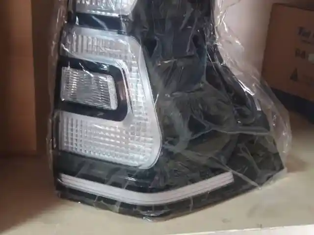 Задние стоп фары на Toyota Prado 2018 Black, Душанбе