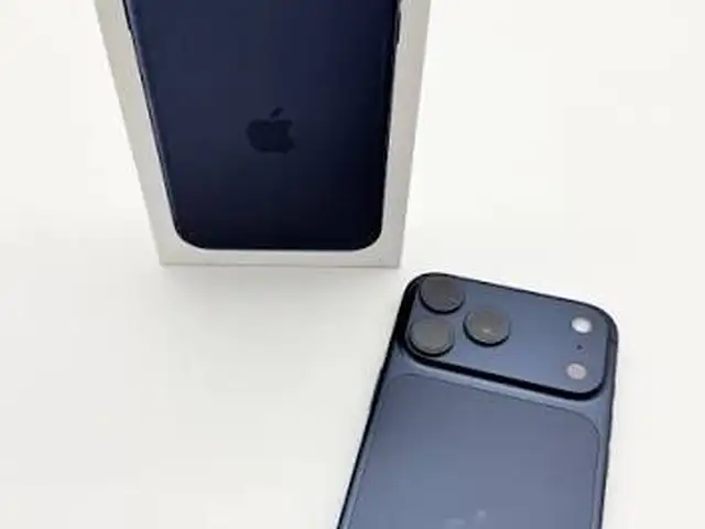 Apple iPhone 17 Pro Max, 256 gb, Deep Blue, Турсунзаде