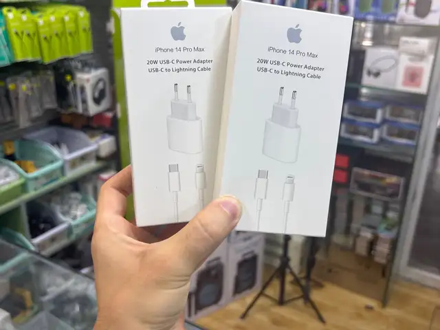Зарядное устройство iPhone 14 Pro Max, Хуҷанд