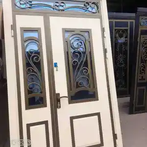 Дверь, Душанбе