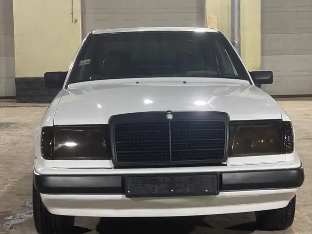 Mercedes-Benz W124