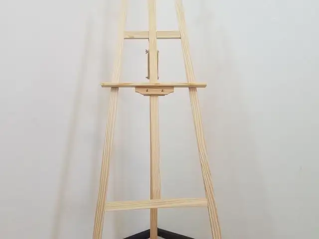 Мольберт деревянный, Душанбе