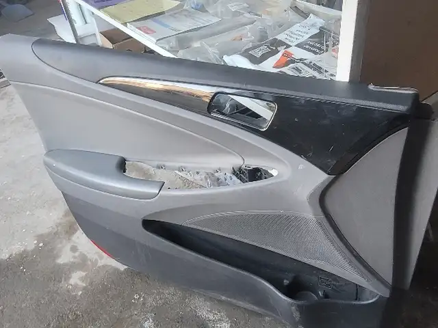 Обшивка двери от Hyundai sonata YF, Худжанд