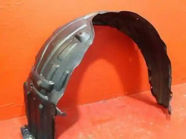 Передний подкрыльник на Toyota Camry 2 2007-2011, Душанбе