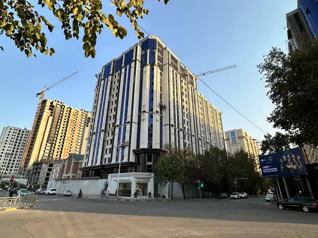 3-комн. квартира, 8 этаж, 165 м², Улица Абдулкосима Лохути 8/6, Душанбе