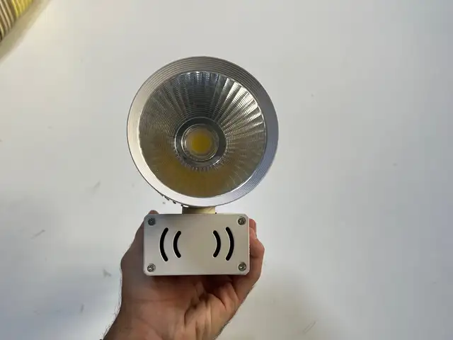 Трековый LED светильник COB, Душанбе