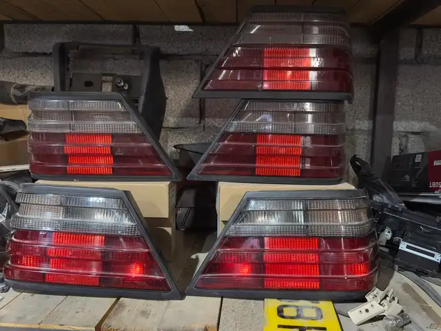 Задние фонари от Mercedes-Benz w124, Худжанд