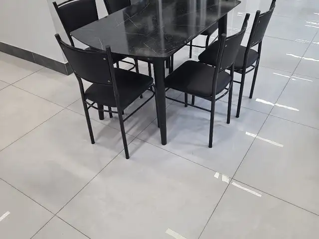 Стол и стулья, Душанбе