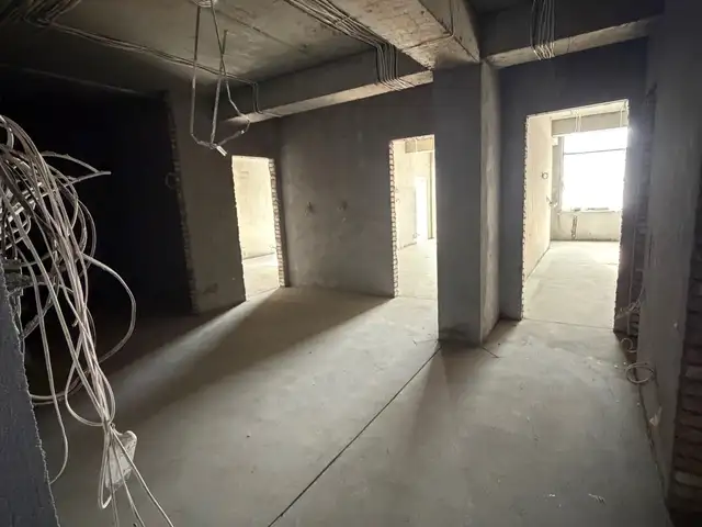 3-комн. квартира, 12 этаж, 111 м², И. Сомони, Душанбе