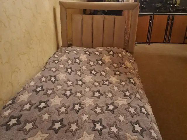 Односпальная кровать, Душанбе