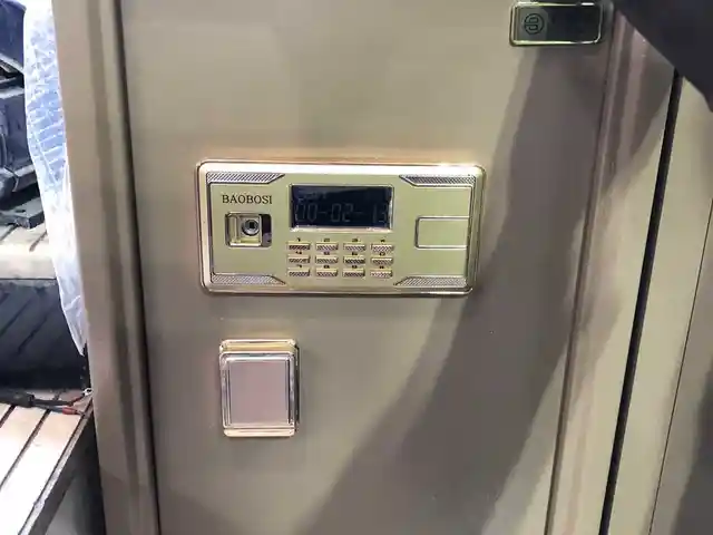 Сейф электронный и с ключом, Душанбе