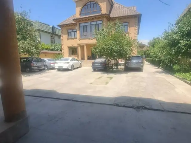 4 этажн. 14-комн. дом, 10 соток, Фирдавси, Душанбе
