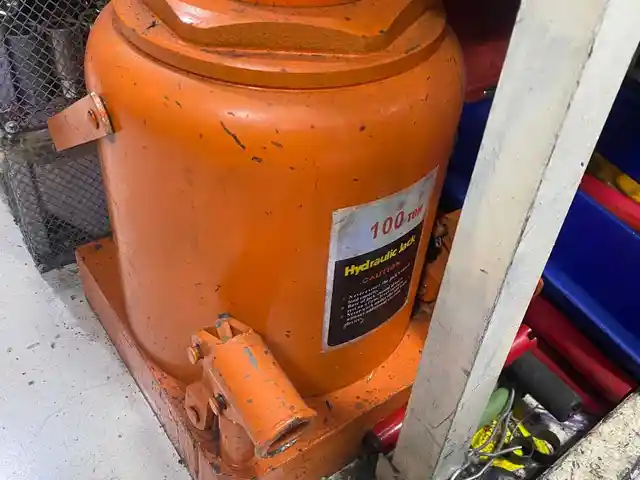 Домкрат 100 тон, Душанбе