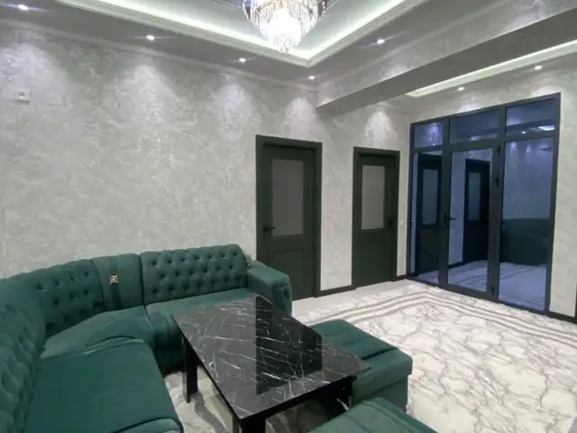 2-комн. квартира, 7 этаж, 70м², 13 мкр, Хуҷанд