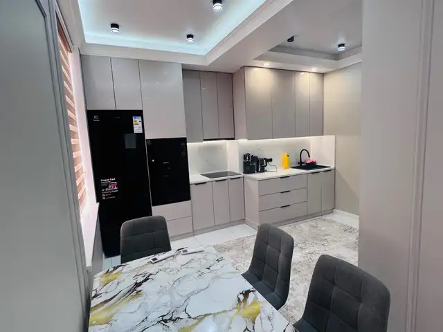 3-комн. квартира, 8 этаж, 118м², мости 82 кучаи Казокон, Душанбе