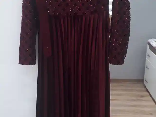 Платье Dior, Хуҷанд