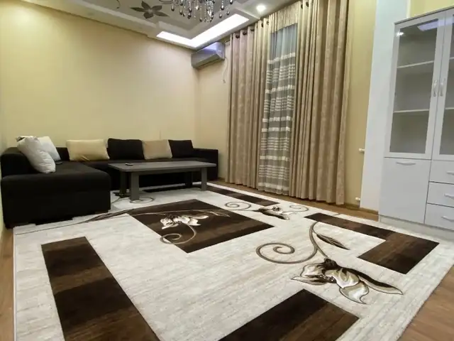 2-комн. квартира, 3 этаж, 68м², 12 мкр, Худжанд