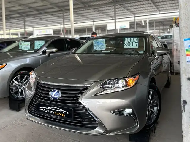 Lexus ES series