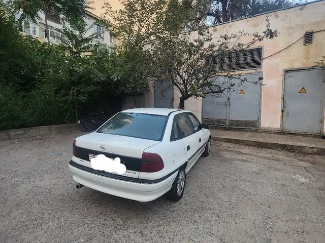 Opel Astra F