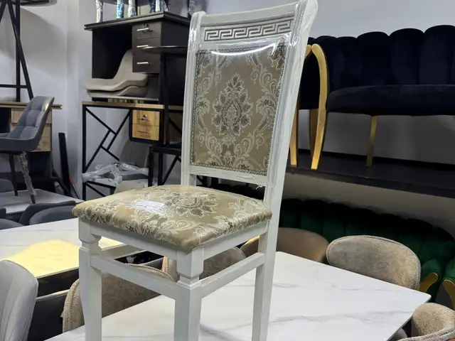 Стулья, Душанбе