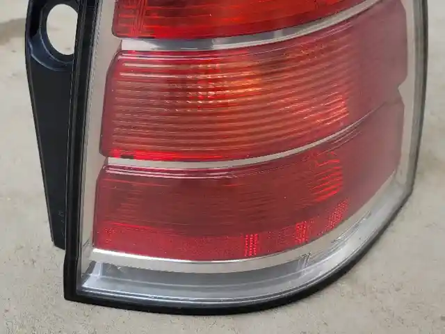 Задние фары от Opel Zafira B, Худжанд