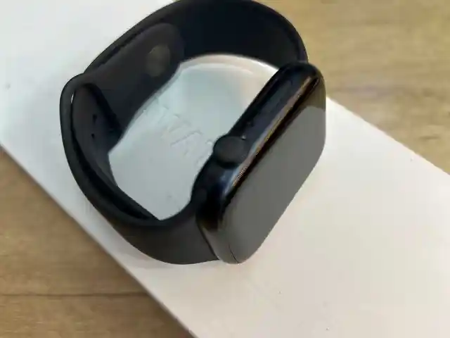 Смарт часы Apple Watch 45mm Starlight, Худжанд