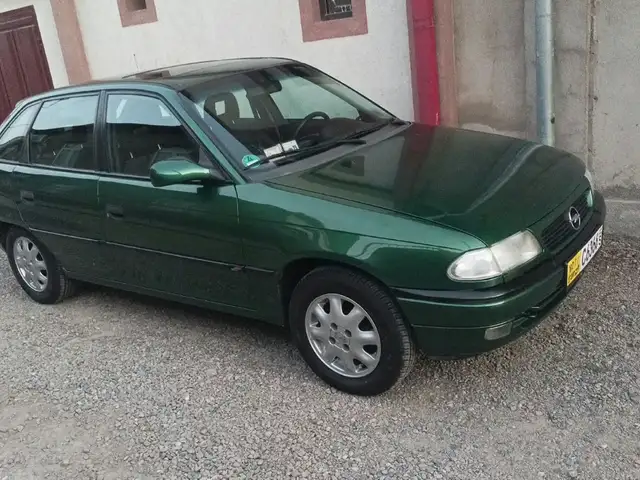 Opel Astra F